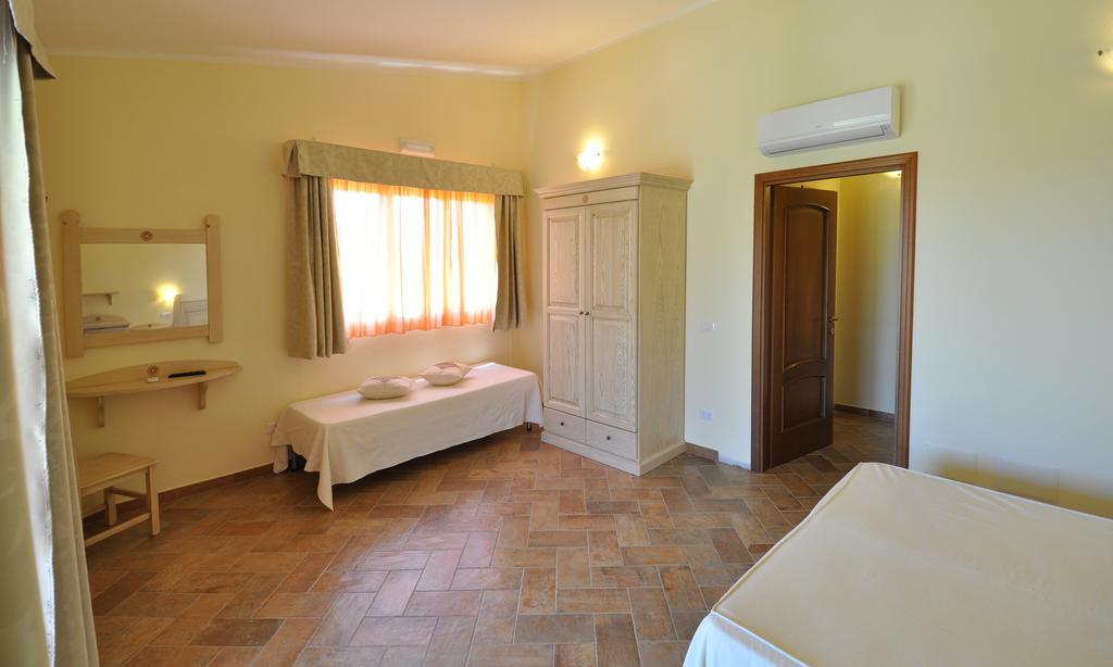 וילסימיוס Affittacamere B&B La Villa Dei Graniti חדר תמונה