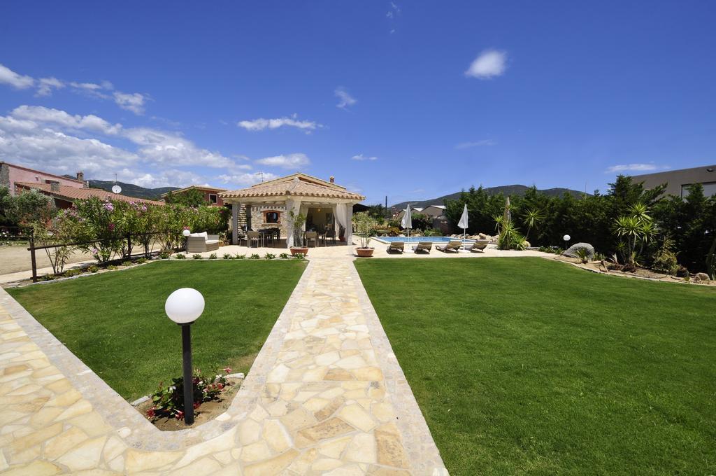 וילסימיוס Affittacamere B&B La Villa Dei Graniti מראה חיצוני תמונה